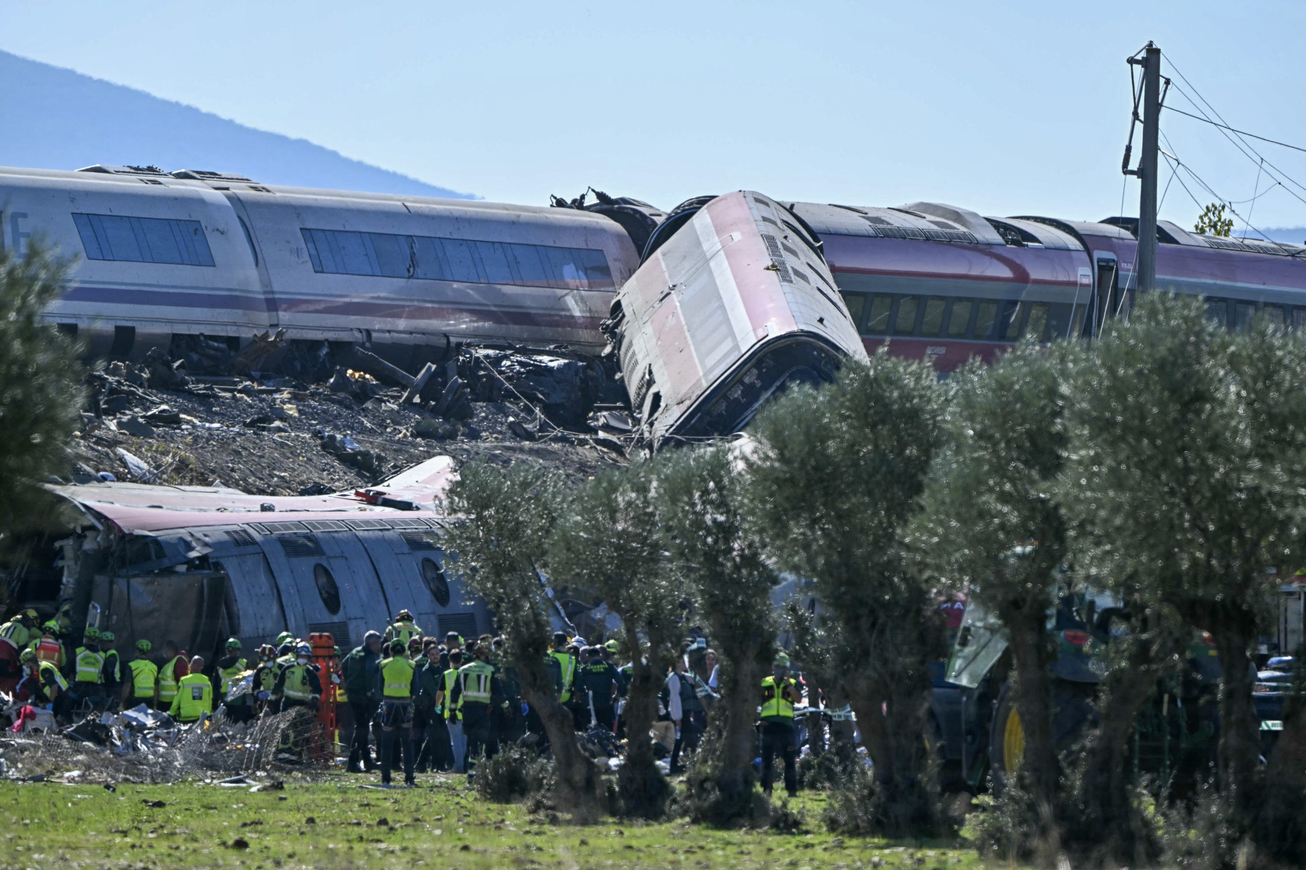 Dozens killed after two high-speed trains collide in central Spain — Suwanee Community news